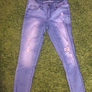 distressed skinny jeans